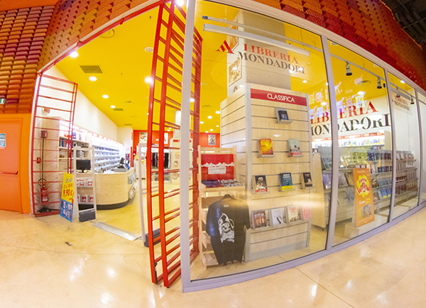LIBRERIA VIDEOTECA MONDADORI